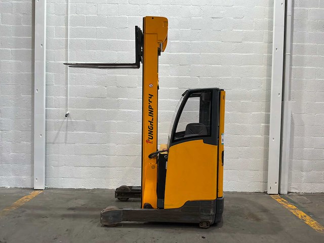 Jungheinrich - 2013 - etv216 - reach truck - afbeelding 12 van  15