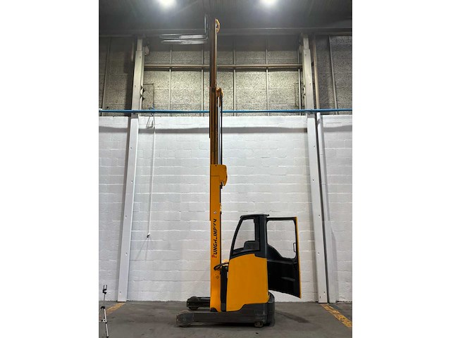 Jungheinrich - 2013 - etv216 - reach truck - afbeelding 13 van  15