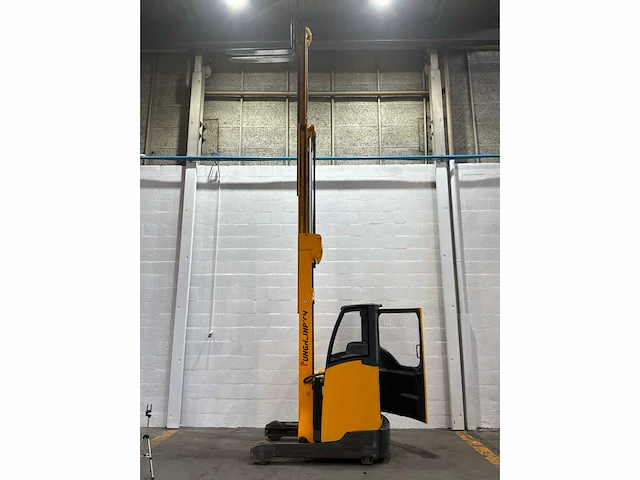Jungheinrich - 2013 - etv216 - reach truck - afbeelding 9 van  15