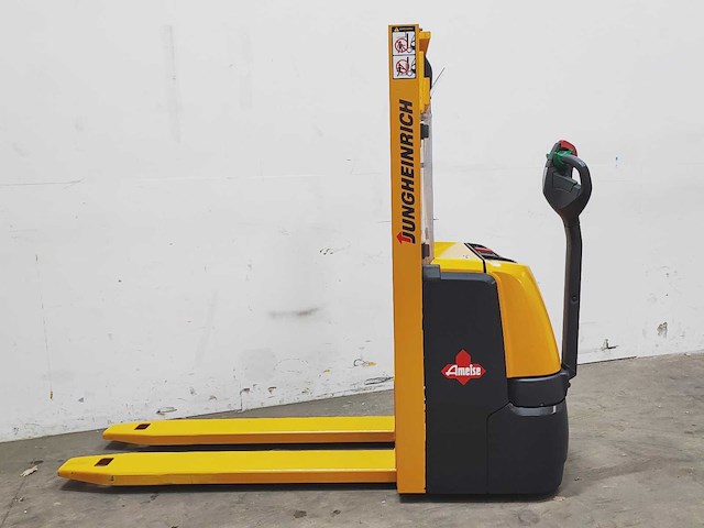 Jungheinrich - 2015 - ejc 110 - stapelaar - afbeelding 3 van  8