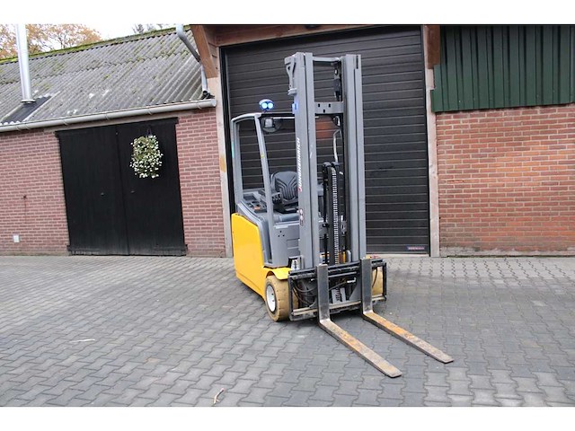 Jungheinrich - 2016 - efg218 - 5.57m triplex, free-lift, side-shift - vorkheftruck - afbeelding 9 van  16