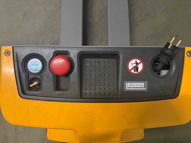 Jungheinrich - 2016 - eje m13 - meeneemheftruck - afbeelding 3 van  11