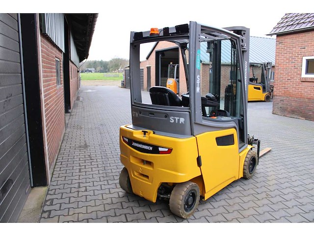 Jungheinrich - 2017 - efg318k - 4.82m triplex, free-lift, side-shift - vorkheftruck - afbeelding 2 van  12