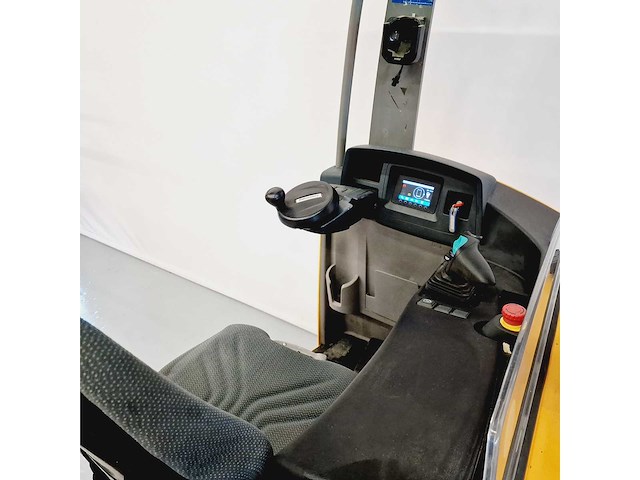 Jungheinrich - 2018 - etv 214 - reach truck triplex - afbeelding 19 van  26