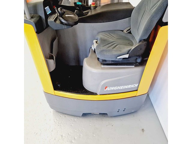 Jungheinrich - 2018 - etv 214 - reach truck triplex - afbeelding 7 van  26