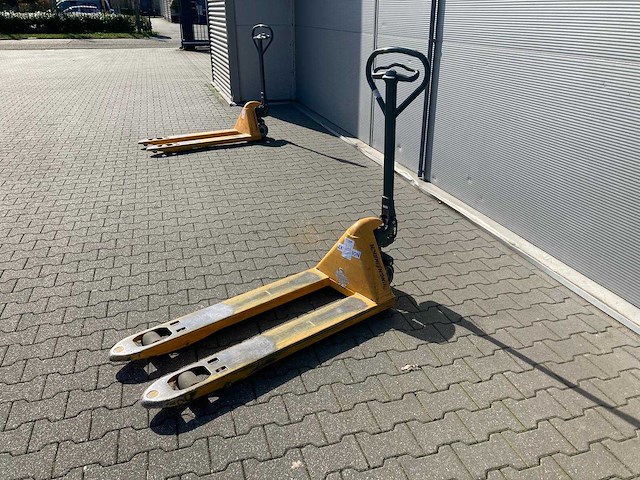 Jungheinrich - 2019 - am22 - palletwagen 2.2t - afbeelding 1 van  3