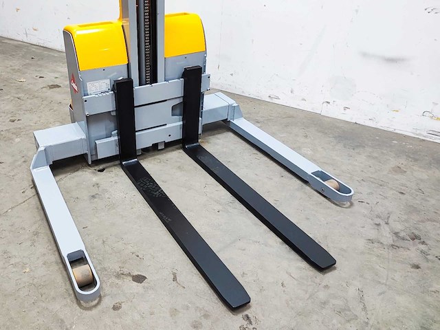 Jungheinrich - 2019 - emc b10 - breedspoor stapelaar - afbeelding 10 van  10