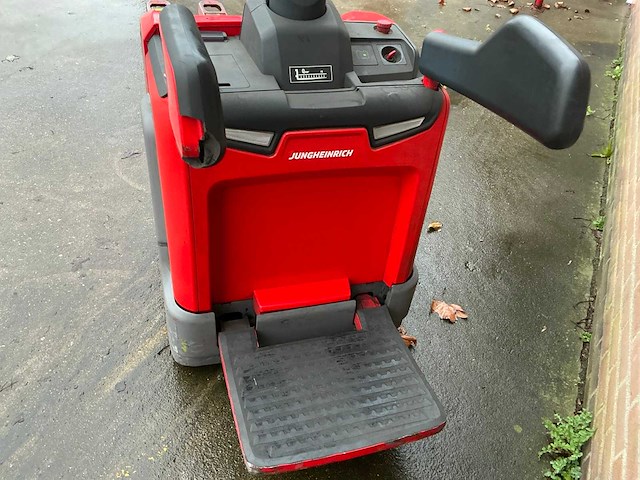 Jungheinrich - 2021 - ere120 - elektrische palletwagen - afbeelding 7 van  12