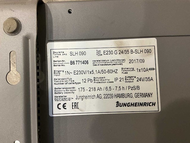 Jungheinrich - 24v 35a - battery chargers - 2017 - afbeelding 2 van  2