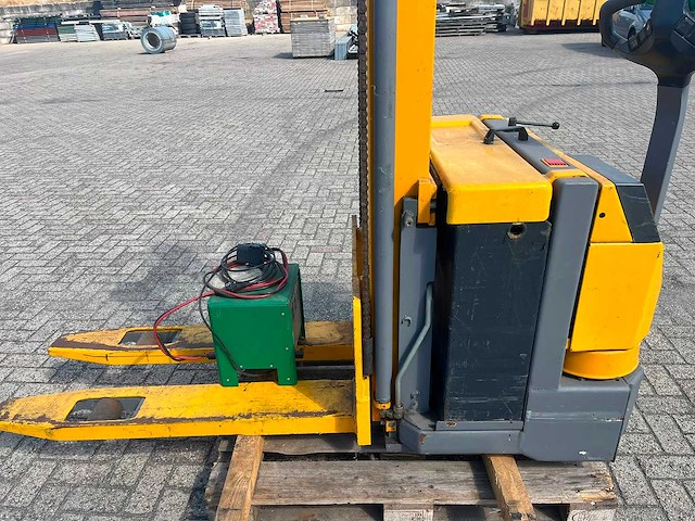 Jungheinrich - elektrische palletwagen - afbeelding 4 van  4