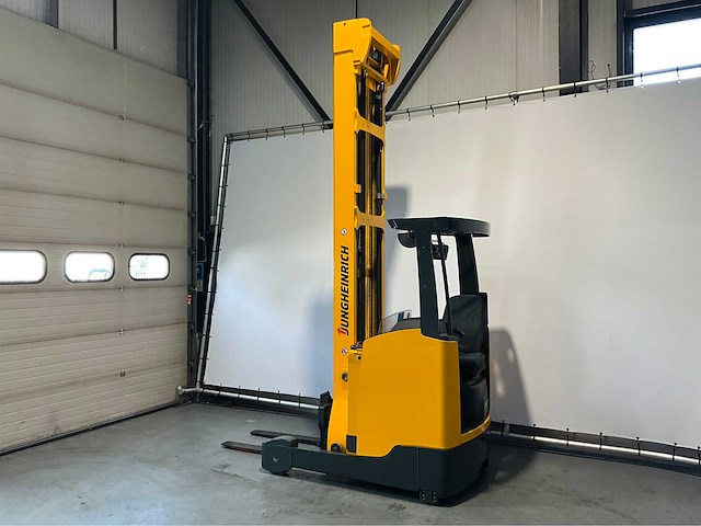 Jungheinrich - etv 216 - reach truck triplex - freelift - sideshift - afbeelding 13 van  17