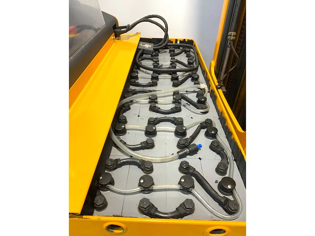 Jungheinrich - etv 216 - reach truck triplex - sideshift - freelift - acculader - afbeelding 11 van  20