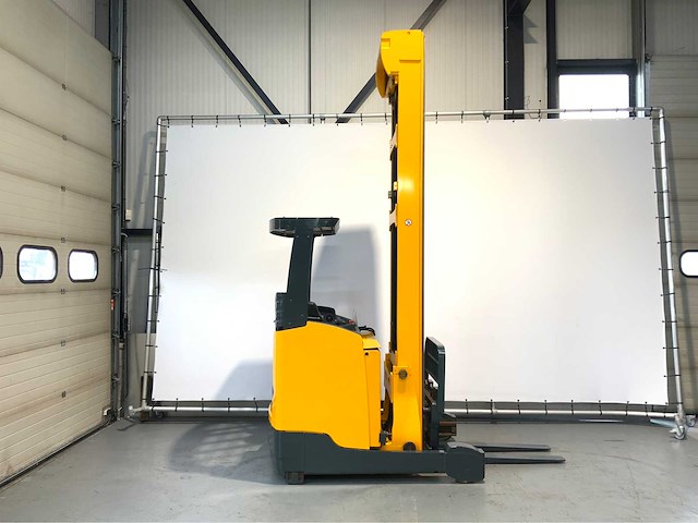 Jungheinrich - etv 216 - reach truck triplex - sideshift - freelift - acculader - afbeelding 15 van  20