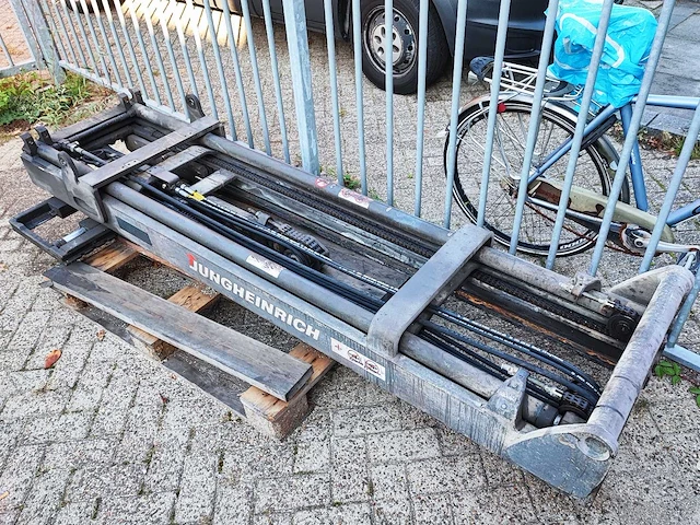 Jungheinrich - hefmast / heftruckmast - afbeelding 1 van  4