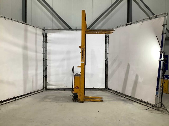 Jungheinrich - lift 28 - elektrische palletwagen - afbeelding 2 van  9