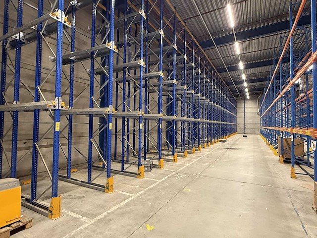 Jungheinrich - mpb - inrijstelling 60 palletplaatsen 5 secties - afbeelding 1 van  9