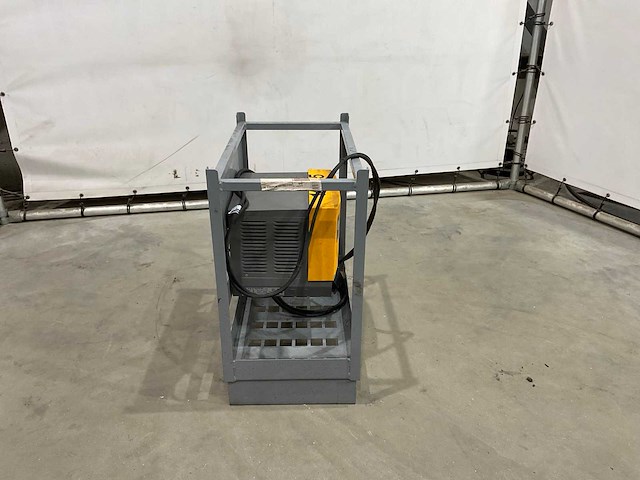 Jungheinrich - slh 300 - acculader - afbeelding 4 van  7