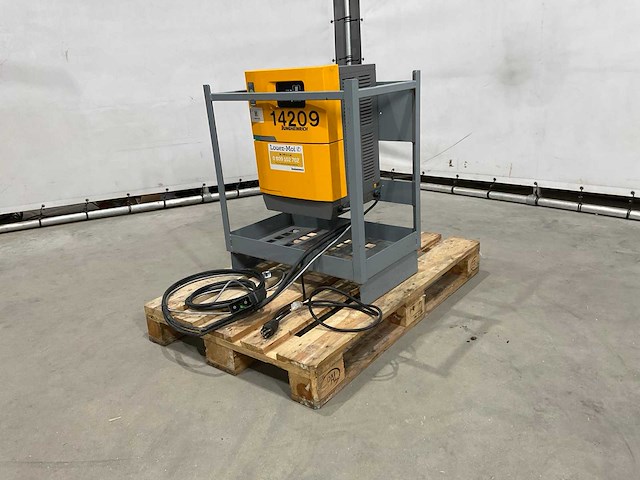 Jungheinrich - slh 300i - acculader - afbeelding 1 van  8