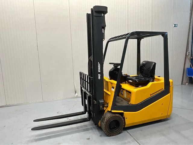 Jungheinrich efg-18 gf - vorkheftruck- triplex - sideshift - freelift - acculader - gekeurd - bluespot - afbeelding 1 van  22