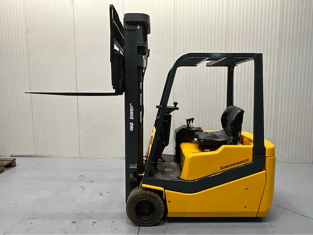 Jungheinrich efg-18 gf - vorkheftruck- triplex - sideshift - freelift - acculader - gekeurd - bluespot - afbeelding 22 van  22