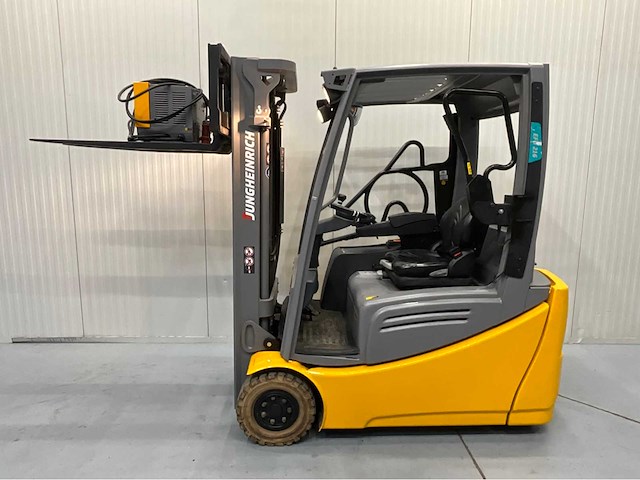 Jungheinrich efg216 - vorkheftruck 2018 - freelift - sideshift - acculader - 4483 uur - accu 2021 - afbeelding 9 van  22