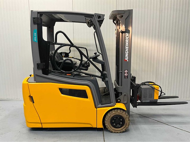Jungheinrich efg216 - vorkheftruck 2018 - freelift - sideshift - acculader - 4483 uur - accu 2021 - afbeelding 16 van  22