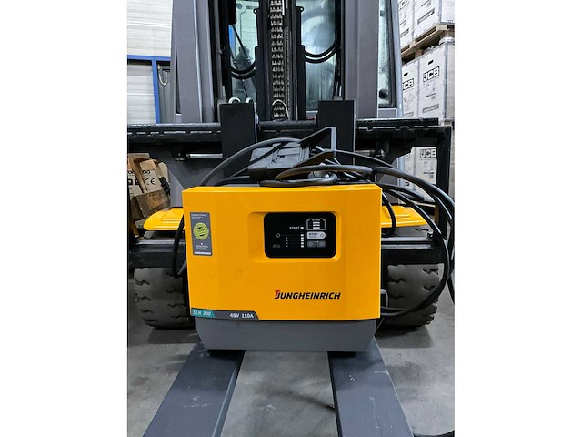 Jungheinrich efg218k - vorkheftruck - freelift - shideshift - 4017 uur - acculader - afbeelding 18 van  23