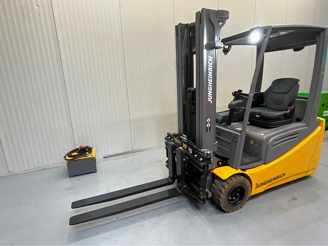 Jungheinrich efg220-li vorkheftruck- triplex - vorkensteller - lithium ion accu - freelift - sideshift - - 2019 - afbeelding 15 van  22