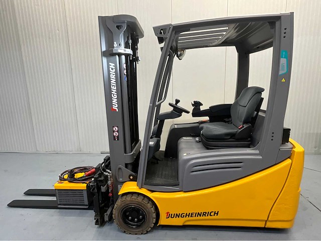 Jungheinrich efg220-li vorkheftruck- triplex - vorkensteller - lithium ion accu - freelift - sideshift - - 2019 - afbeelding 2 van  2