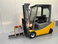 Jungheinrich efg320 - vorkheftruck triplex - sideshift - freelift - 4573 uur - bj 2019 - acculader
