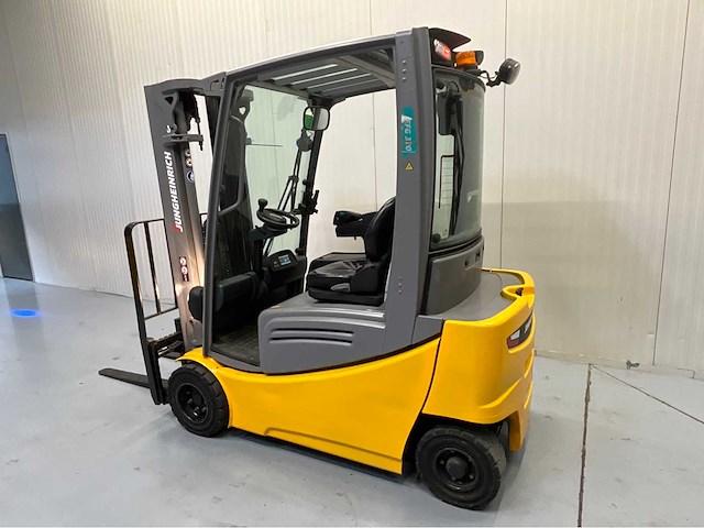 Jungheinrich efg320 vorkheftruck - triplex - freelift - sideshift - 5003 uur - bj 2019 - afbeelding 10 van  15