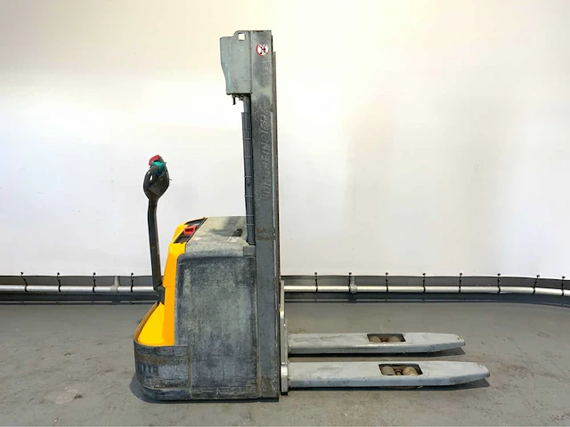 Jungheinrich ejc 212 - stapelaar triplex - gegalvaniseerde beplating - freelift - acculader - afbeelding 16 van  17