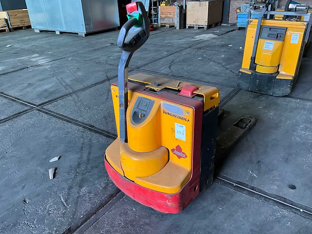 Jungheinrich ele16 elektrische palletwagen - afbeelding 1 van  2