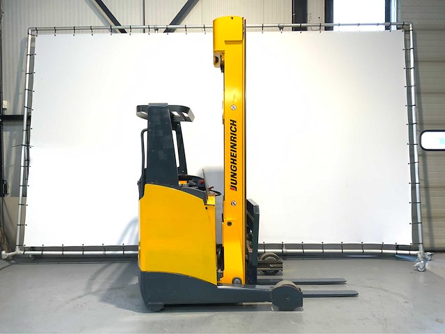 Jungheinrich etv 214 - 7.7m triplex - freelift - sideshift - reach truck - 9533 uur - 360 graden functie - afbeelding 18 van  19