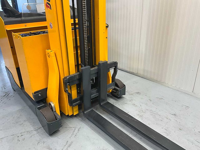 Jungheinrich etv 214 - reachtruck - triplex - freelift - sideshift- 8,7m - afbeelding 7 van  13