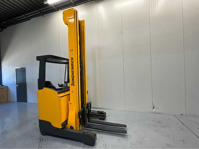 Jungheinrich etv 214 - reachtruck - triplex - freelift - sideshift- 8,7m - afbeelding 12 van  13
