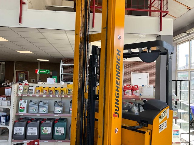 Jungheinrich etv 214 reach truck - afbeelding 1 van  1