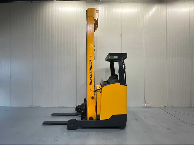 Jungheinrich etv 216 - reachtruck - triplex - freelift - sideshift - 9.4m - 7747 uur - vorkcamera - afbeelding 1 van  24