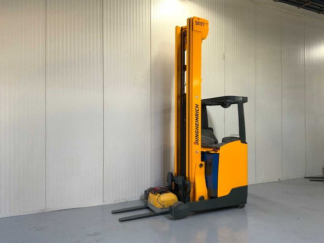 Jungheinrich etv 216 reach truck triplex - freelift - sideshift - afbeelding 1 van  17