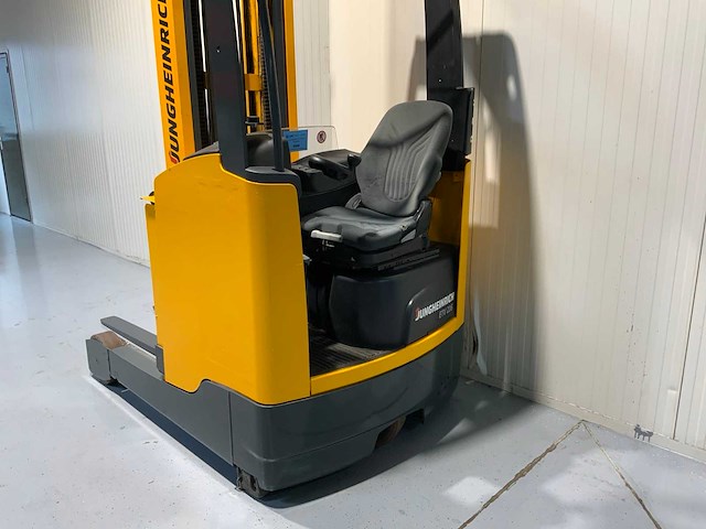 Jungheinrich etv 216 reach truck triplex - sideshift - freelift - afbeelding 6 van  25
