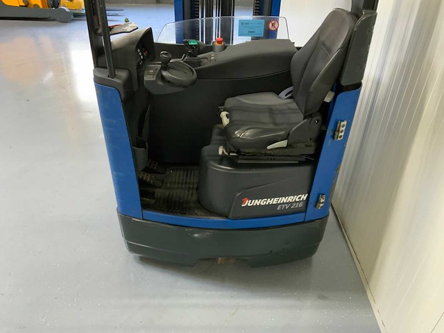 Jungheinrich etv 216 reachtruck triplex - freelift - sideshift - 9.4m - camera op vork - acculader - bj. 2015 - afbeelding 22 van  24
