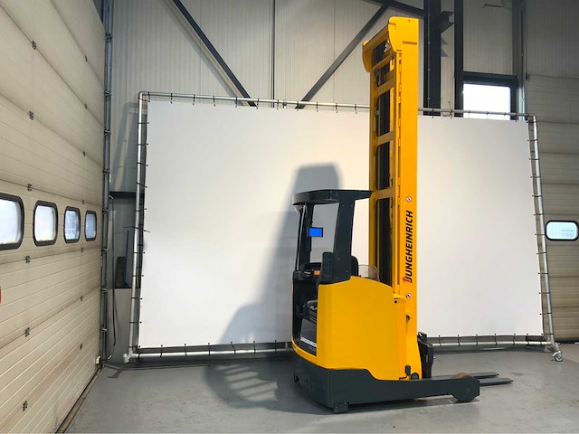 Jungheinrich etv 318 reach truck triplex - freelift - afbeelding 18 van  21