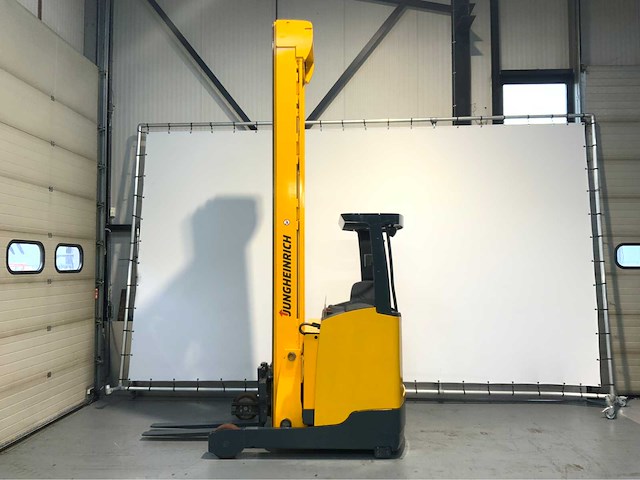 Jungheinrich etv 318 reach truck triplex - freelift - afbeelding 12 van  21
