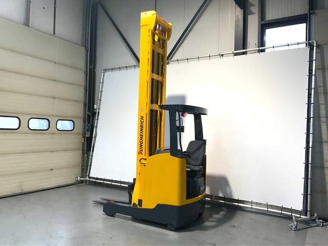 Jungheinrich etv 318 reach truck triplex - freelift - afbeelding 3 van  21