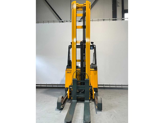 Jungheinrich etv 320 reach truck triplex - sideshift - hydraulisch uitschuifbare lepels - freelift - afbeelding 3 van  23