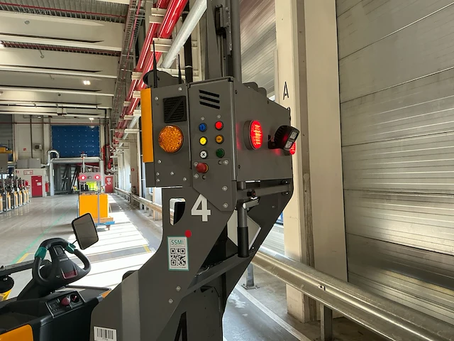 Jungheinrich ezs-350-a-ftf elektrische trekker - afbeelding 3 van  10