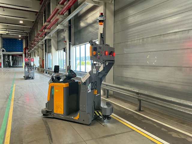 Jungheinrich ezs-350-a-ftf elektrische trekker - afbeelding 9 van  16