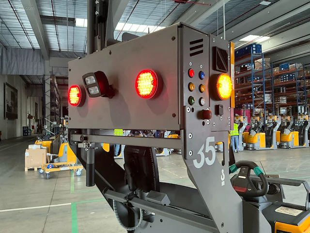 Jungheinrich ezs-350-a-ftf elektrische trekker - afbeelding 14 van  14