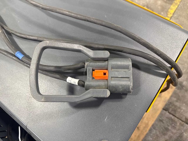 Jungheinrich slt 100 acculader (2x) - afbeelding 5 van  6