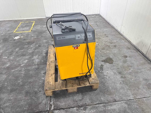 Jungheinrich slt 100 acculader (2x) - afbeelding 4 van  7